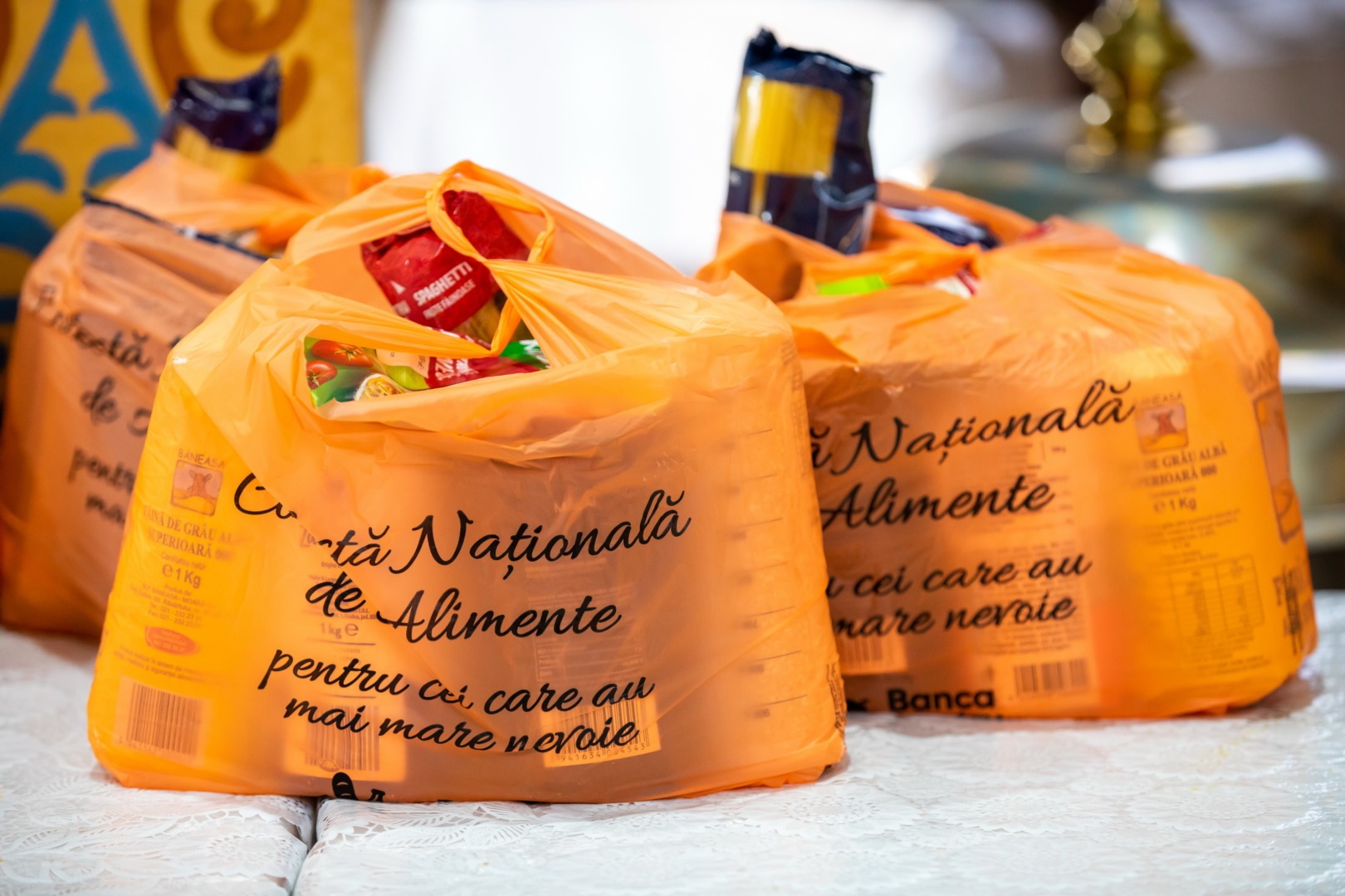 banca-alimente-risipa-alimente-bunuri-donatii-03