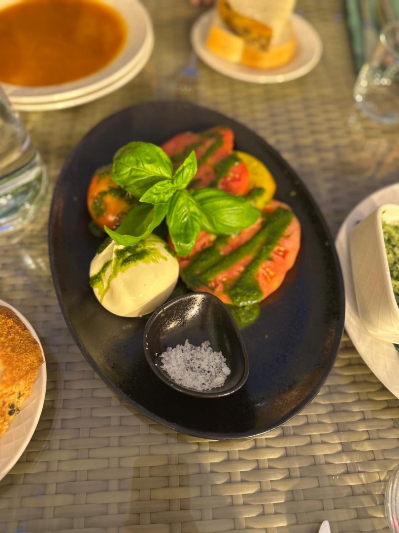 Meniul restaurantului deschis in seră