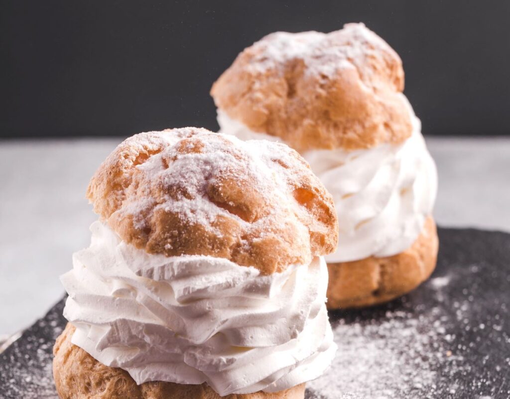 pasta-choux-pentru-choux-a-la-creme-eclere-savarine-profiterol