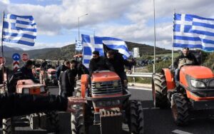 protest-fermieri-grecia-blocada-autostrada