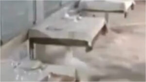 restaurant-din-sicilia-inundat-de-valuri