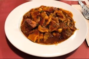 video-ciorba-de-burta-de-vita-spania-catalonia-tocanita-callos