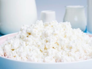 Brânza-cottage-ajută-la-slăbit
