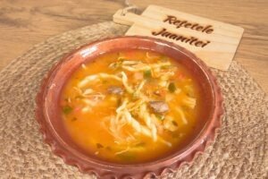 ciorba-traditionala-paste-casa