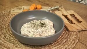 video-salata-traditionala-turceasca-din-morcovi-si-iaurt